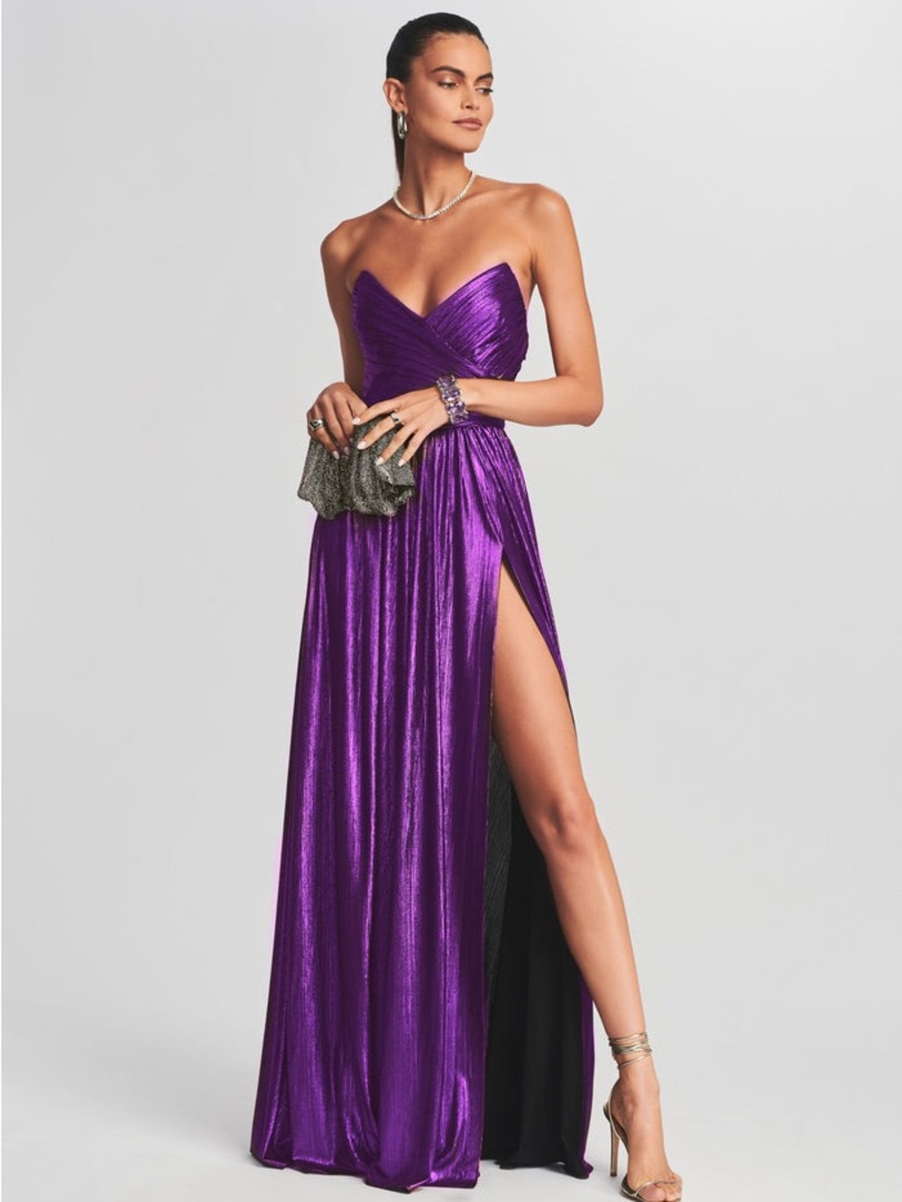 Retrofête Waldorf Formal Strapless Gown in Metallic Purple - size Small